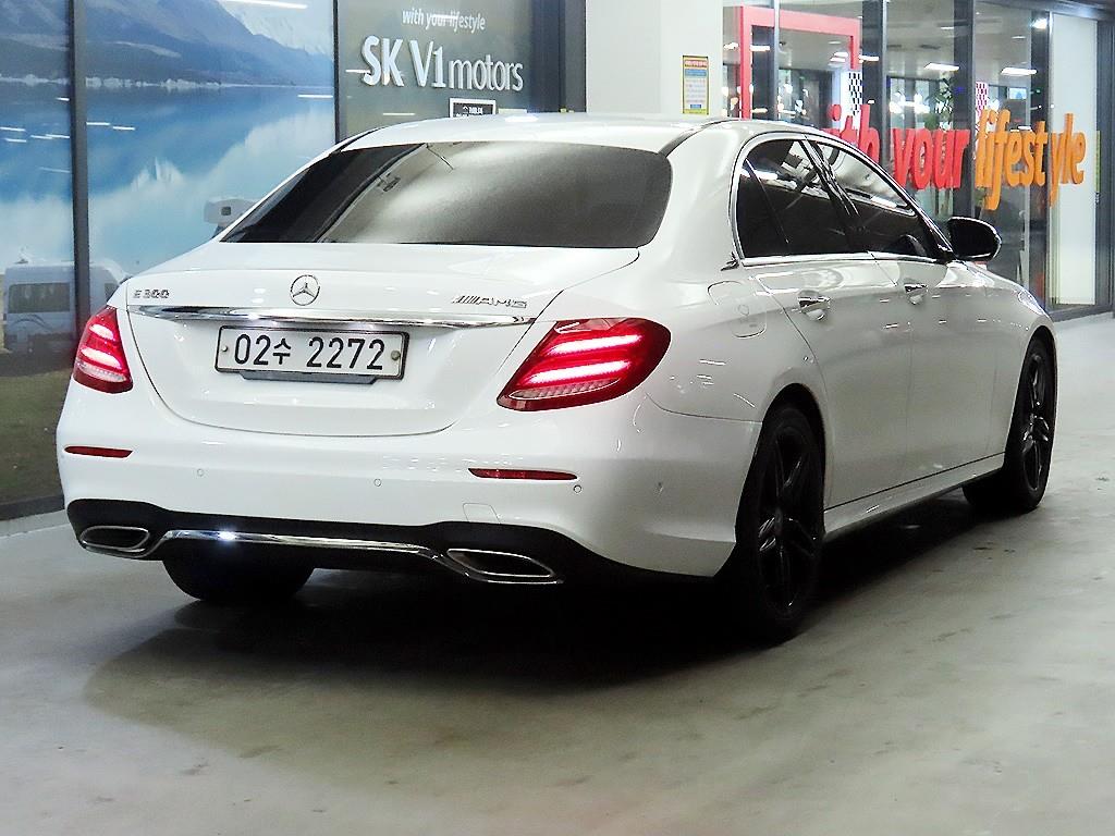Mercedes Benz E class - Vista 4