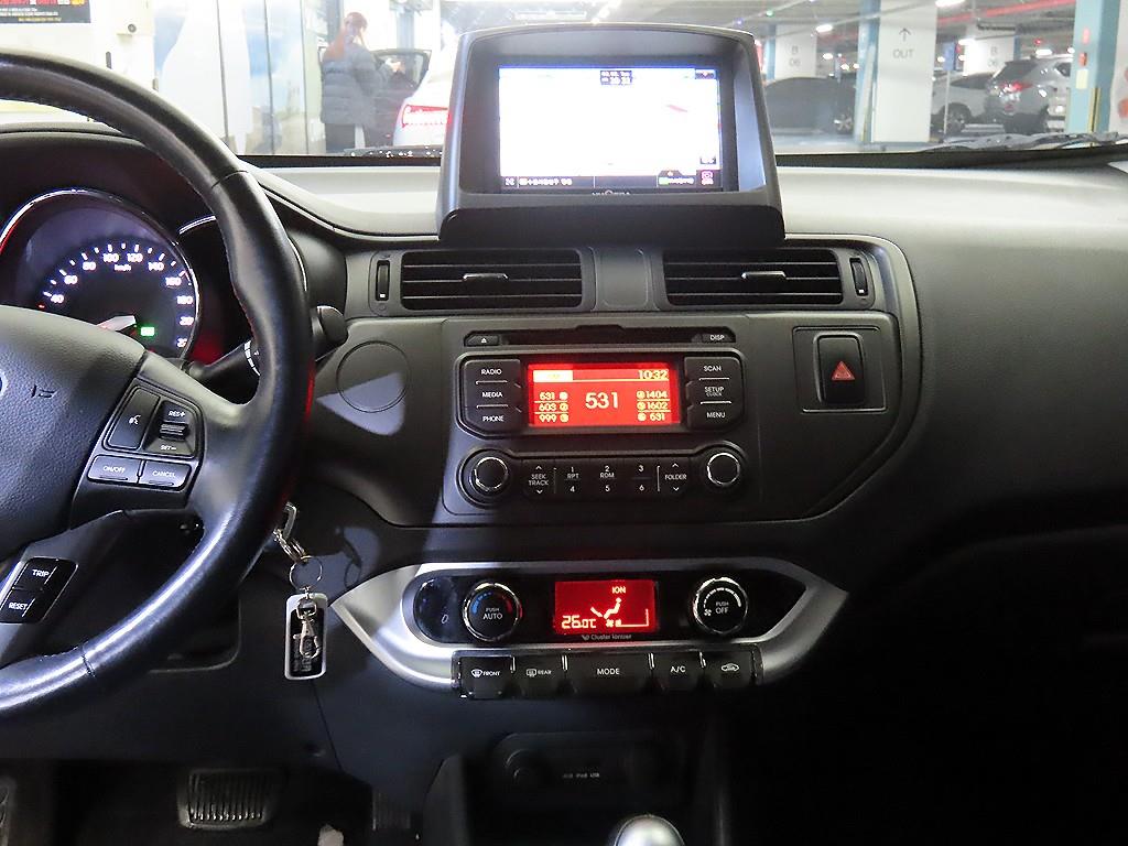 KIA Pride - Vista 11