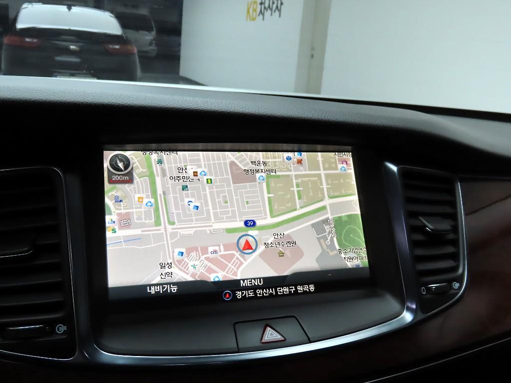 HYUNDAI Equus - Vista 8