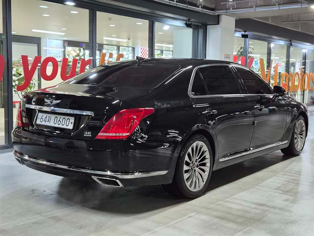 Genesis EQ900 - Vista 4