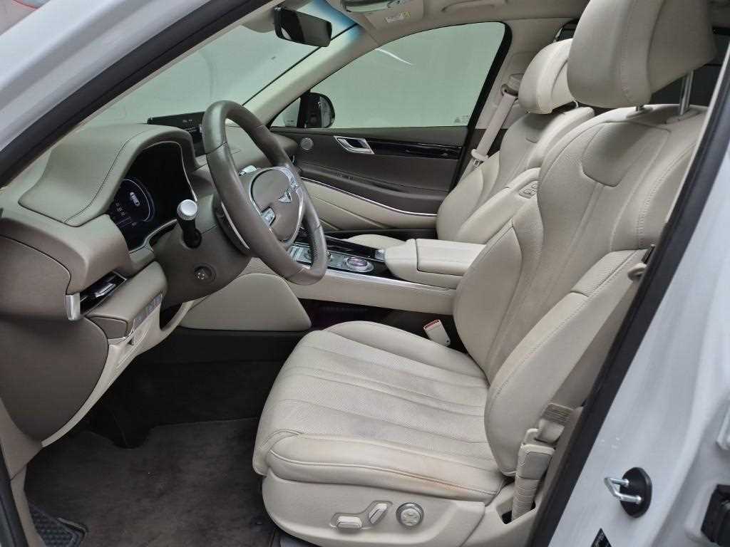 Genesis GV80 - Vista 11