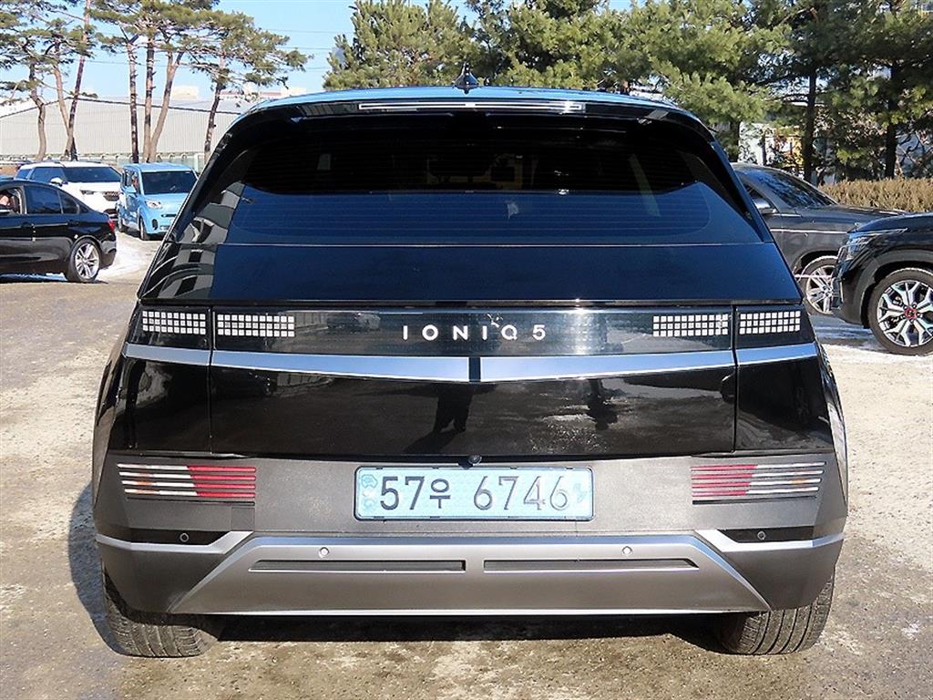 HYUNDAI Ioniq 5 - Vista 4