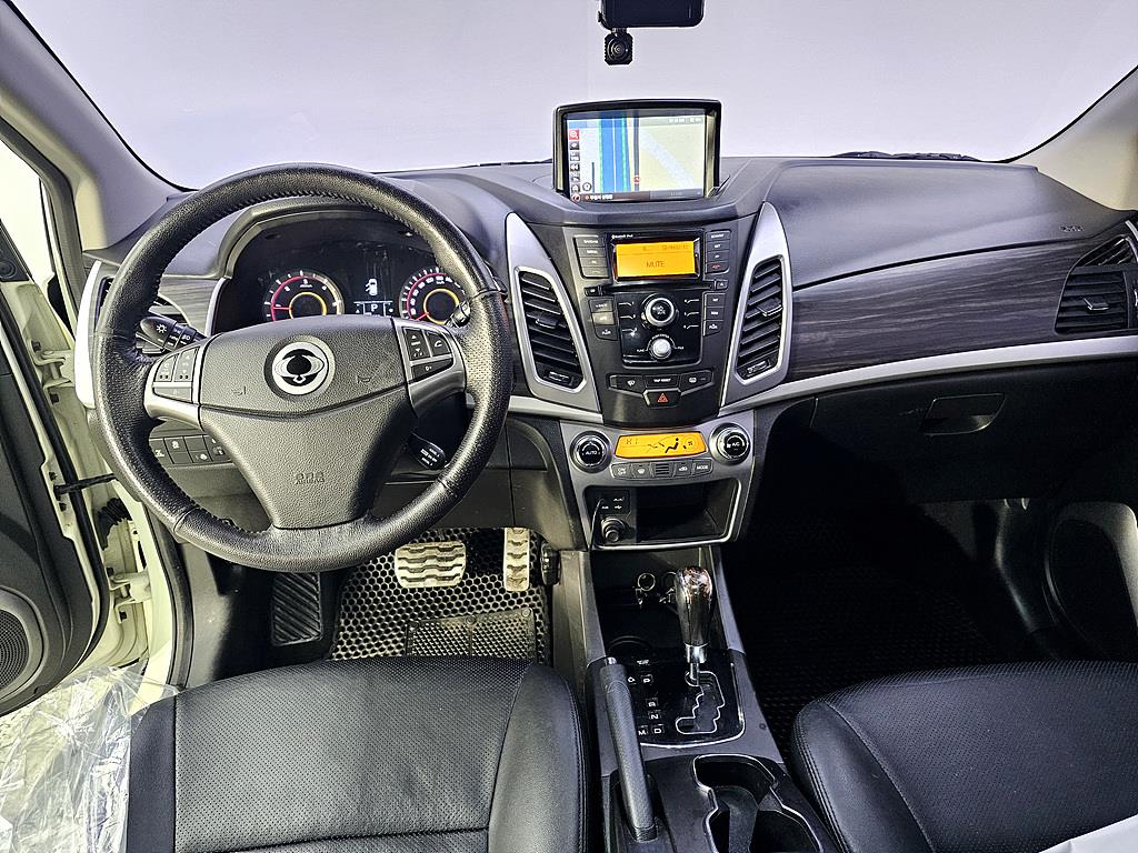 Ssangyong Korando - Vista 5