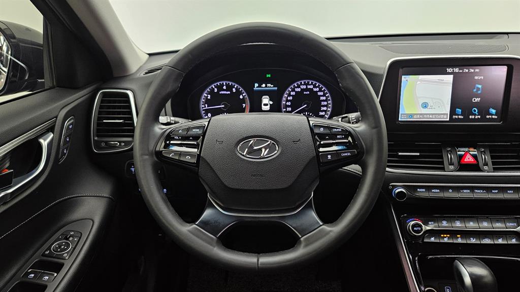 HYUNDAI Grandeur - Vista 9