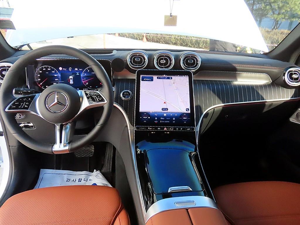 Mercedes Benz GLC Class - Vista 7