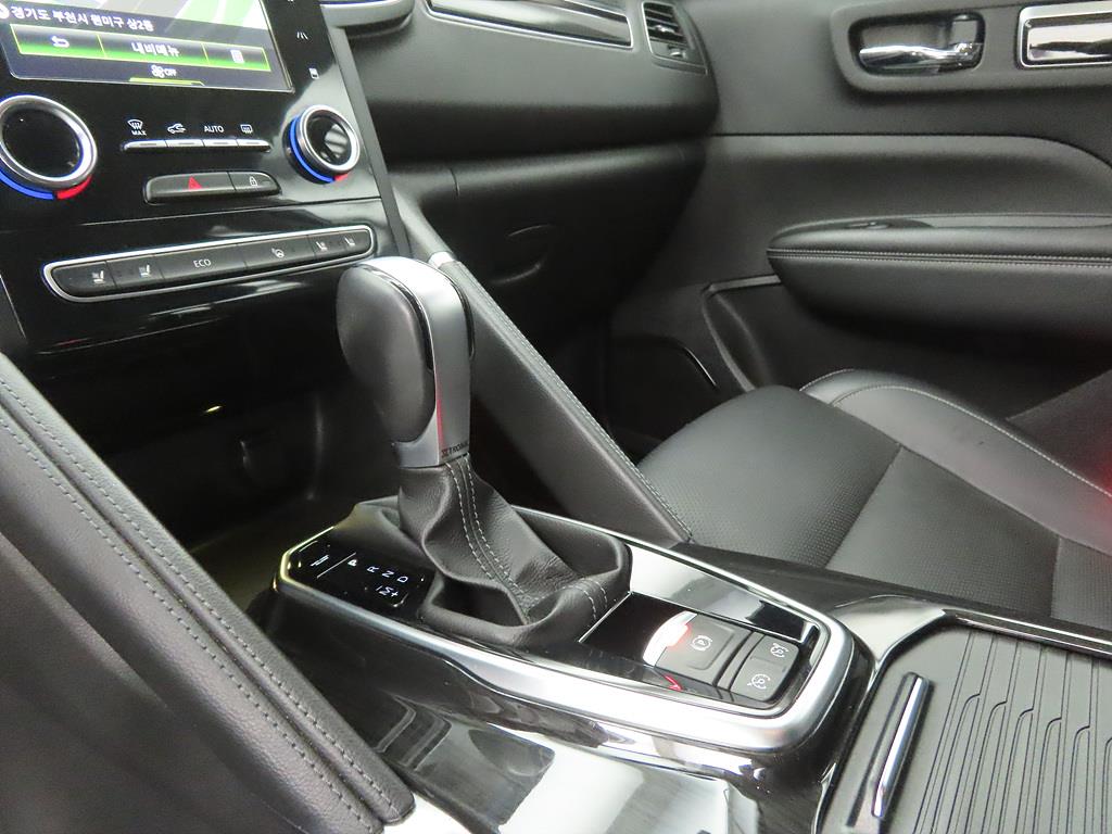 SAMSUNG QM6 - Vista 11