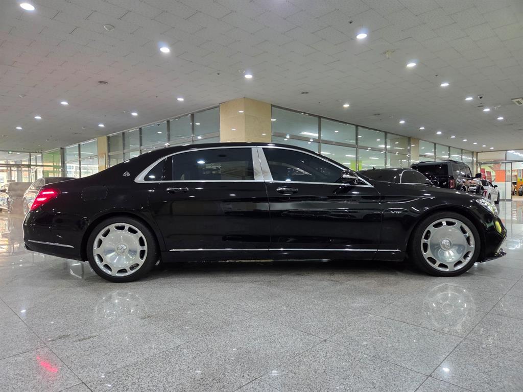 Mercedes Benz S Class - Vista 5