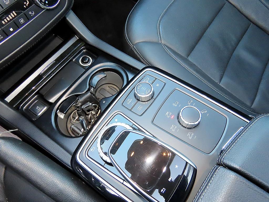 Mercedes Benz GLS Class - Vista 11