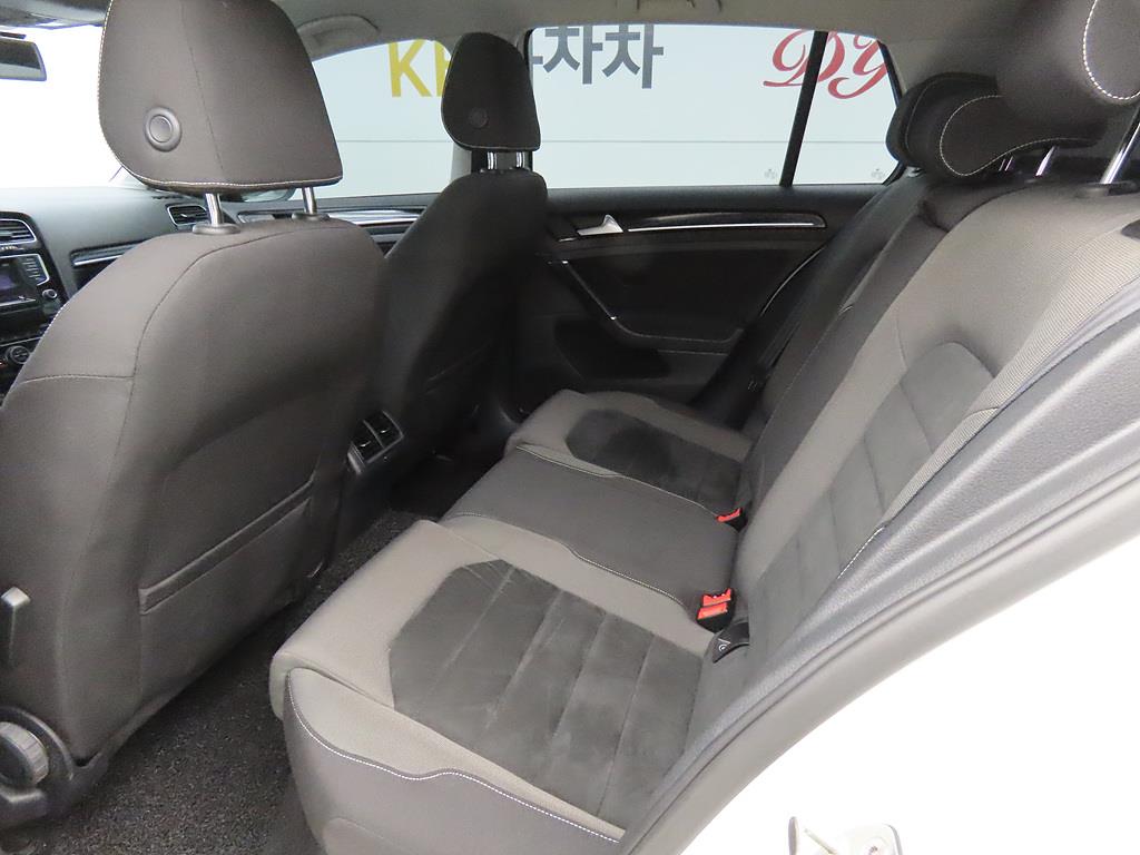 Volkswagen Golf - Vista 6