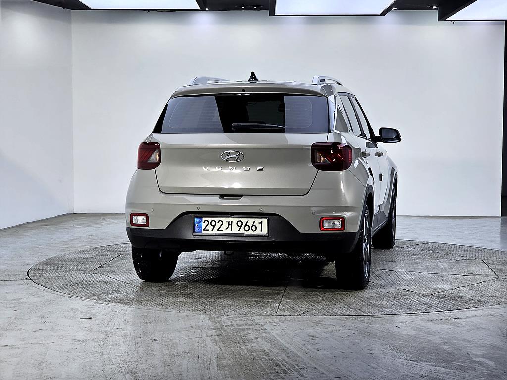 HYUNDAI Venue - Vista 3