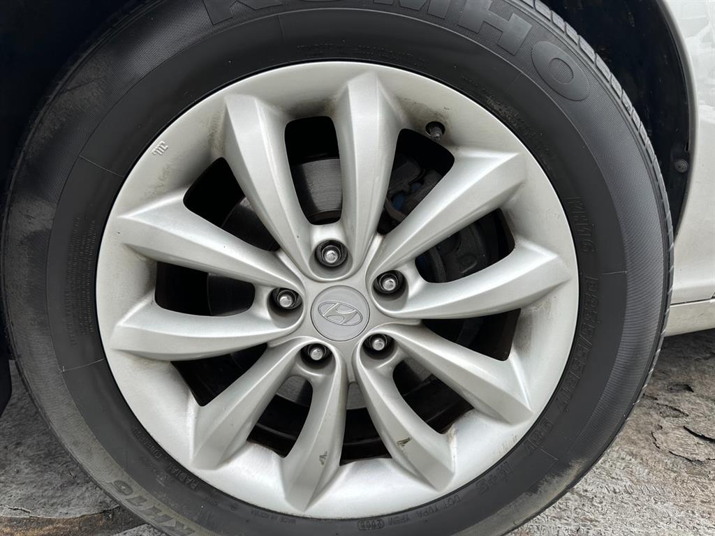 HYUNDAI Grandeur - Vista 5