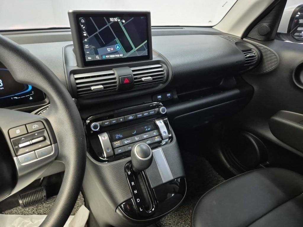 HYUNDAI Casper - Vista 10