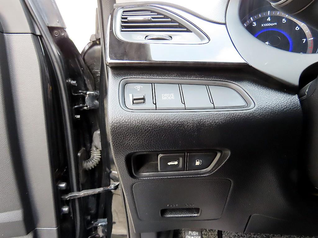 HYUNDAI Grandeur - Vista 12