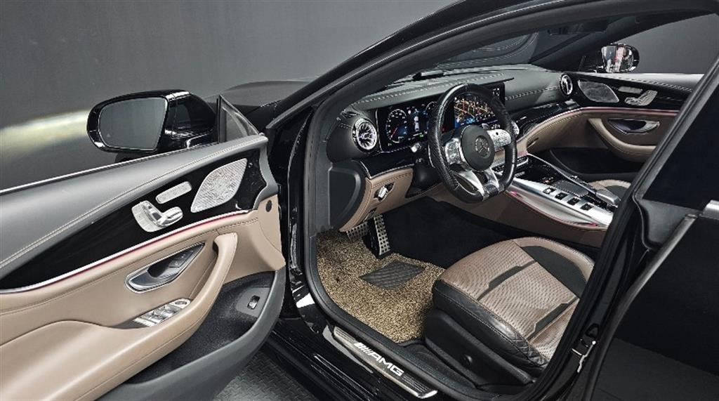 Mercedes Benz AMG GT - Vista 11