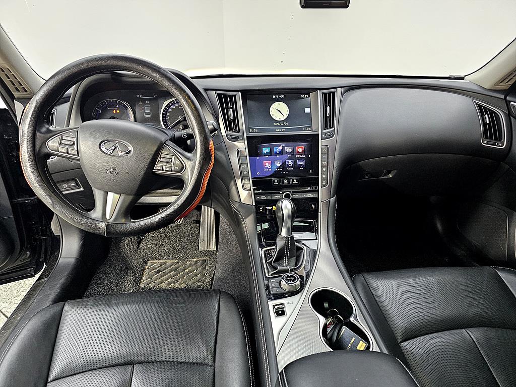 Infiniti Q - Vista 5