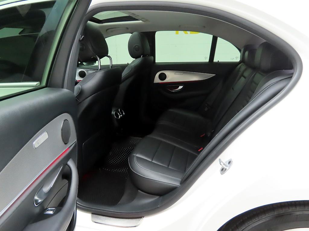 Mercedes Benz E class 2019 Blanco - Importación desde Corea - HF Imports Iquique - Foto 13