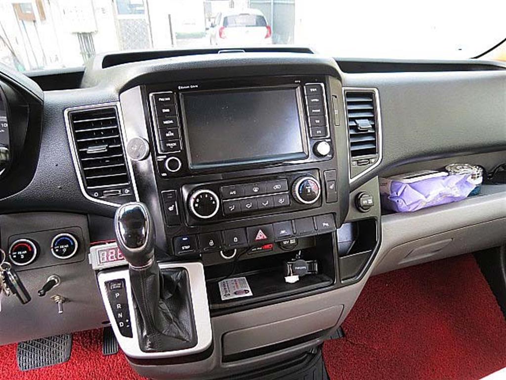 HYUNDAI Solati 2018 Negro - Importación desde Corea - HF Imports Iquique - Foto 9