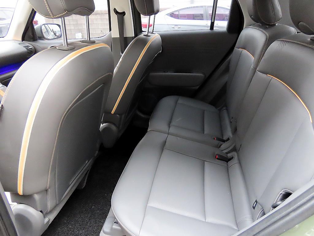 HYUNDAI Casper - Vista 6