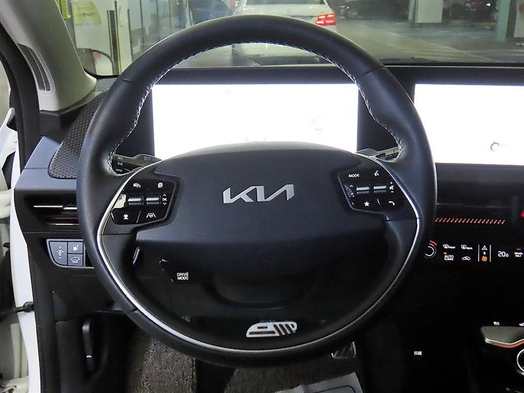 KIA EV6 - Vista 8