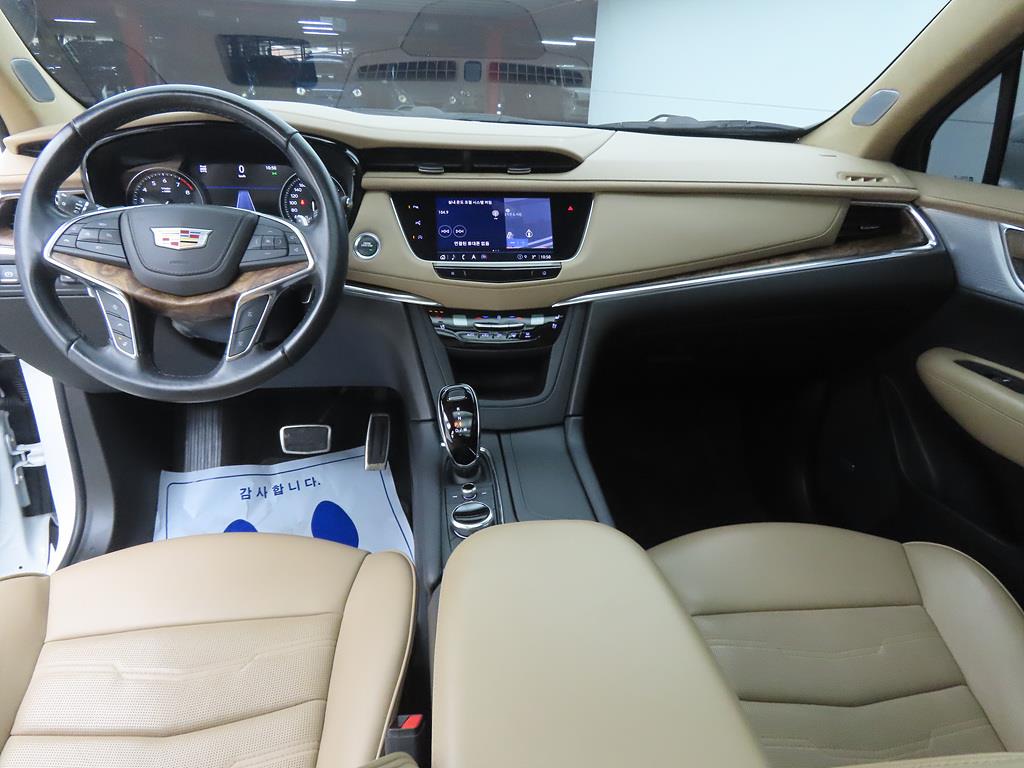 Cadillac XT5 - Vista 7