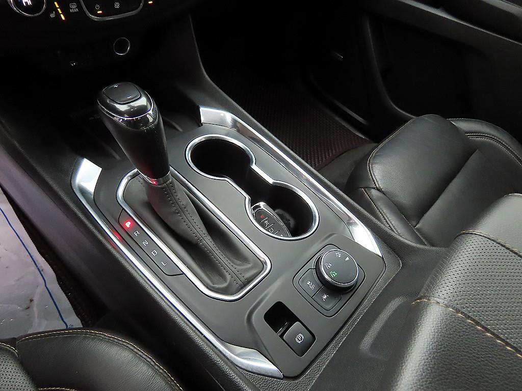 Chevrolet Travers - Vista 10