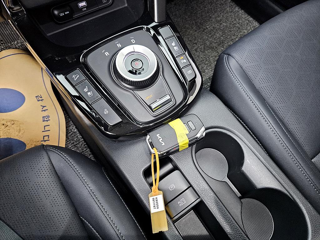 KIA Seltos 2024 Blanco - Importación desde Corea - HF Imports Iquique - Foto 14