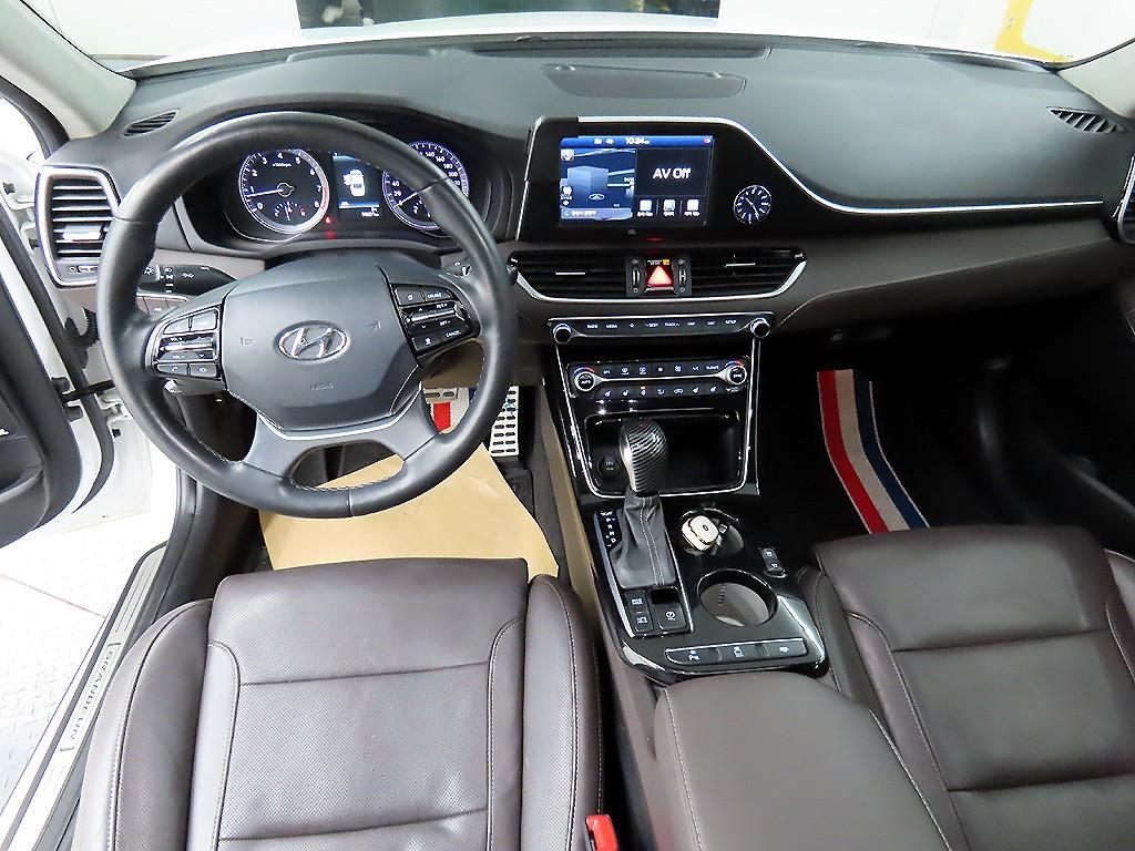 HYUNDAI Grandeur - Vista 7