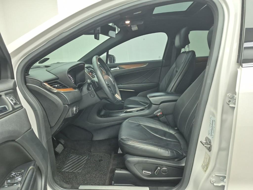 Lincoln MKC - Vista 11