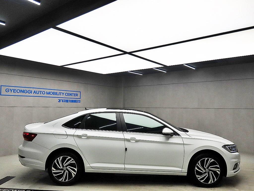 Volkswagen Jetta - Vista 2