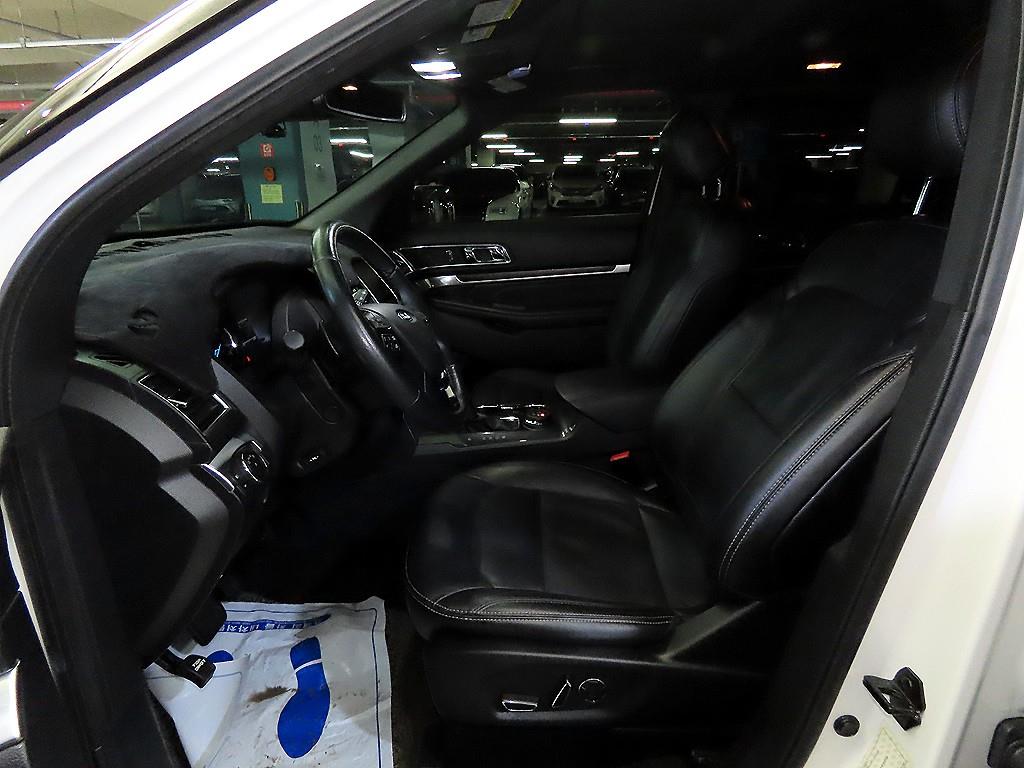 Ford Explorer - Vista 6