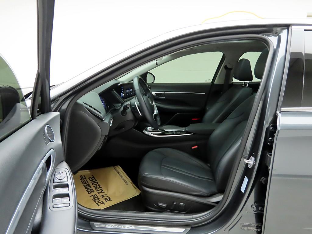 HYUNDAI Sonata - Vista 12