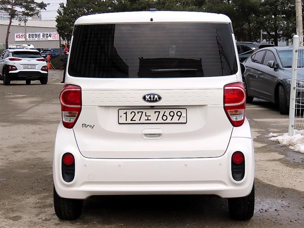 KIA Ray - Vista 4