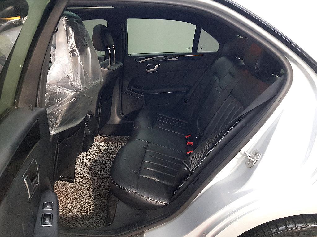 Mercedes Benz E class - Vista 9