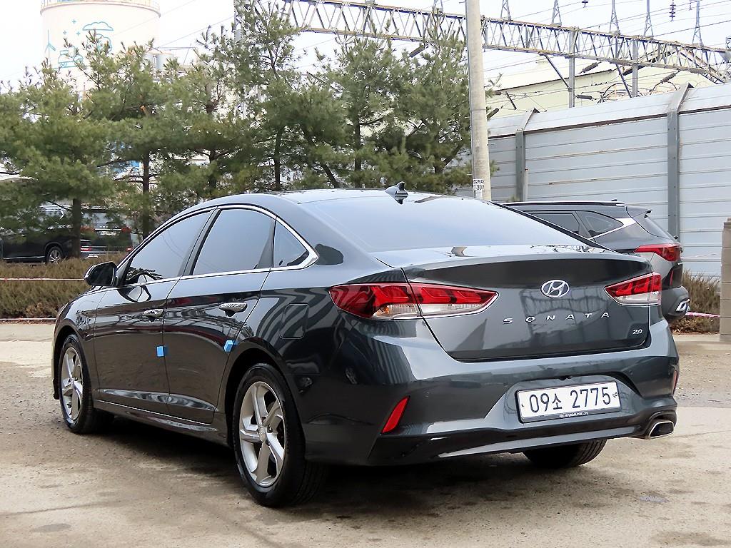 HYUNDAI Sonata - Vista 3