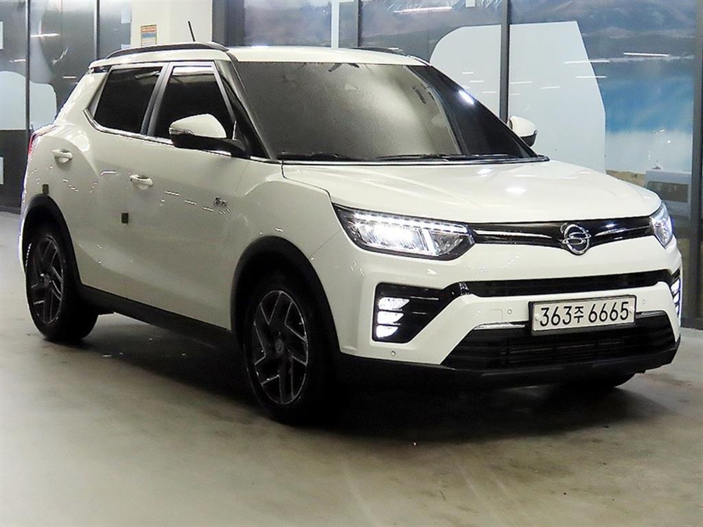 Ssangyong Tivoli 2022 Blanco - Importación desde Corea - HF Imports Iquique - Foto 1