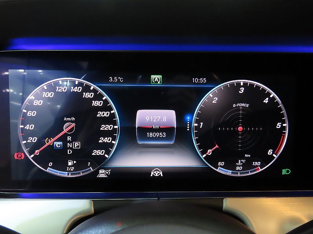 Mercedes Benz CLS Class - Vista 9