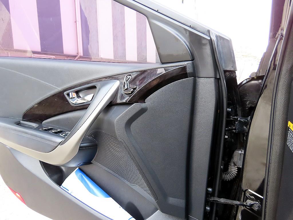 HYUNDAI Grandeur - Vista 11