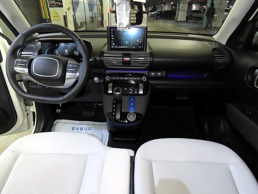 HYUNDAI Casper - Vista 10