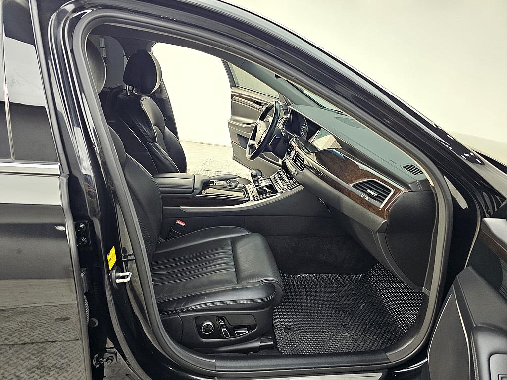 Genesis EQ900 - Vista 11