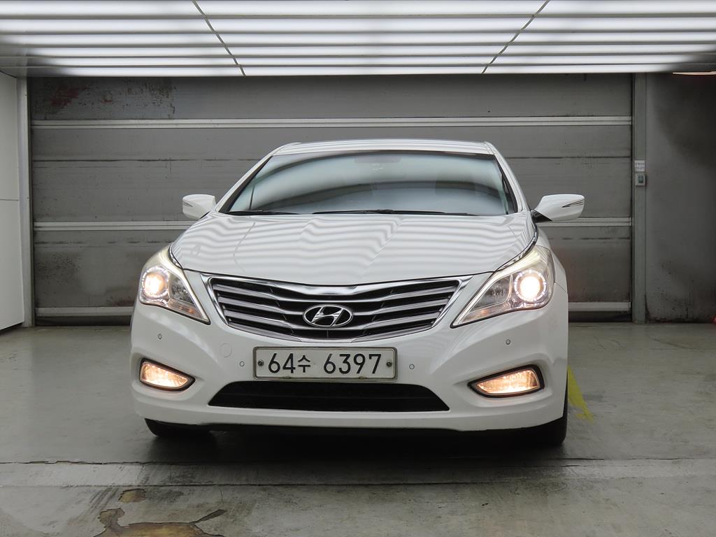 HYUNDAI Grandeur - Vista 2