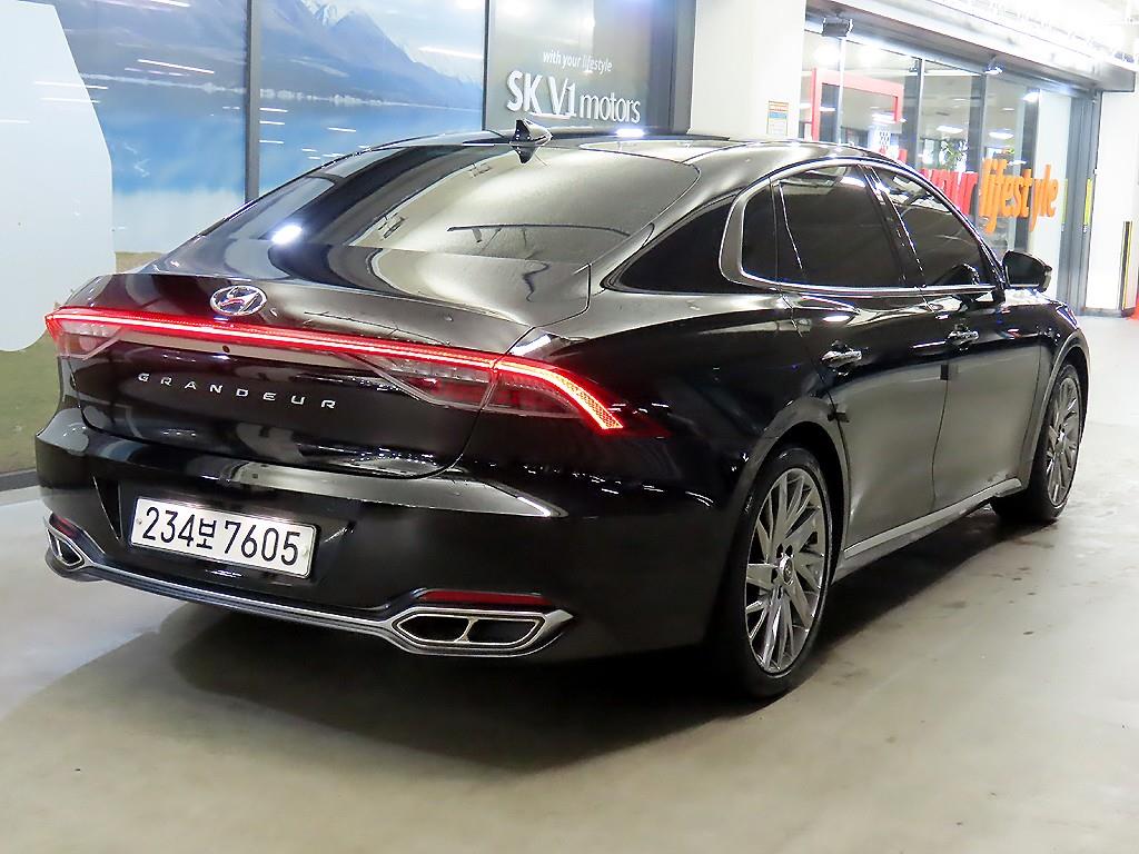 HYUNDAI Grandeur - Vista 4