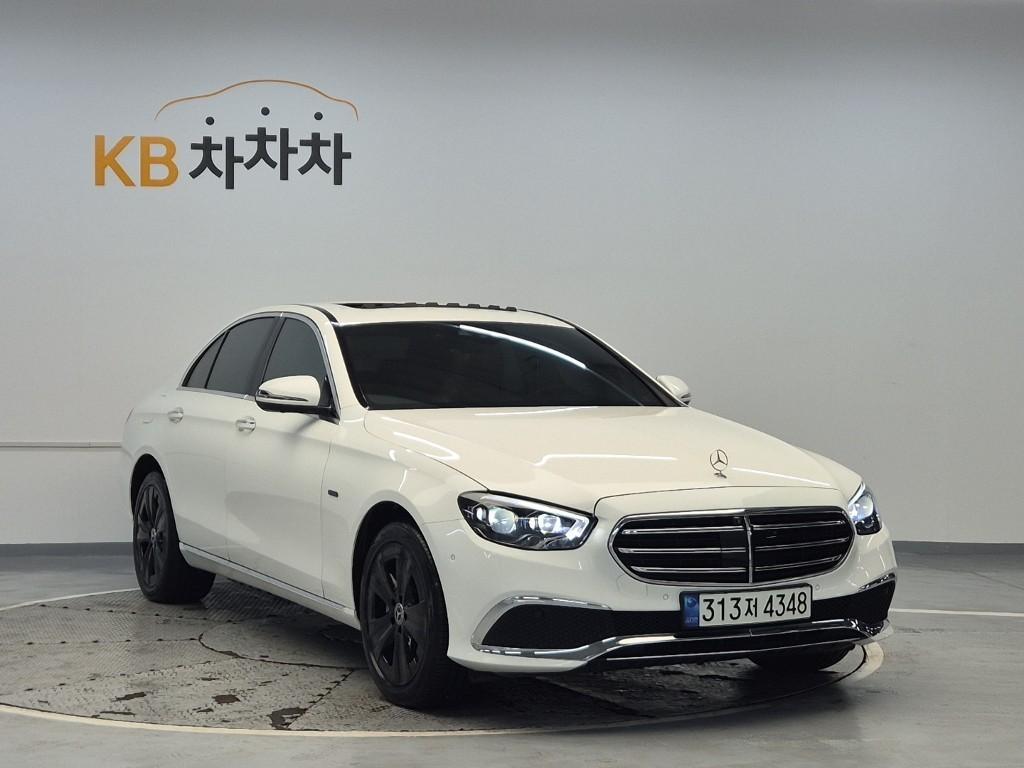 Mercedes Benz E class - Vista 3