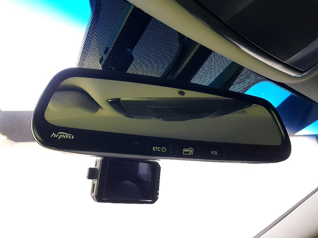 HYUNDAI Grandeur - Vista 11