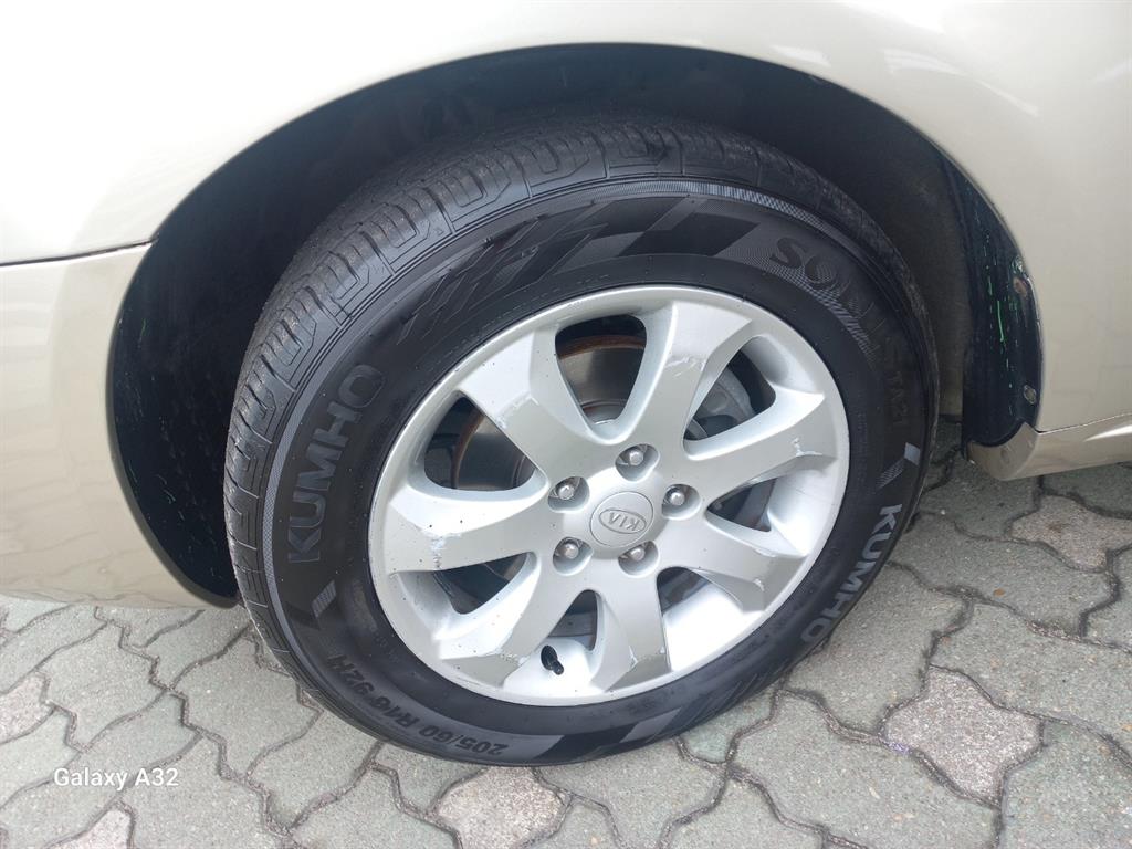 KIA Lotze 2006 Gold color - Importación desde Corea - HF Imports Iquique - Foto 18