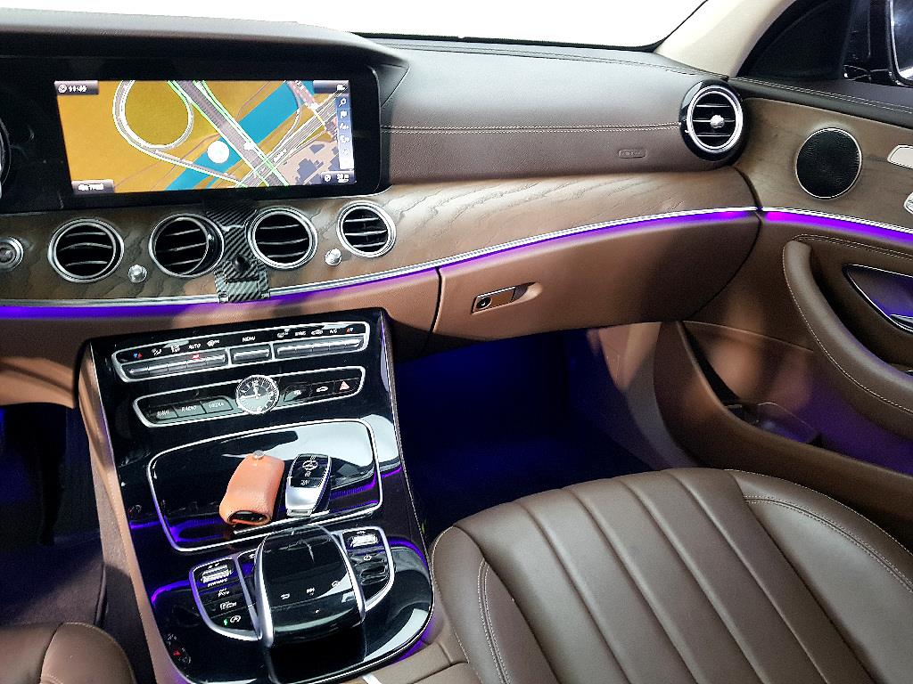 Mercedes Benz E class - Vista 9