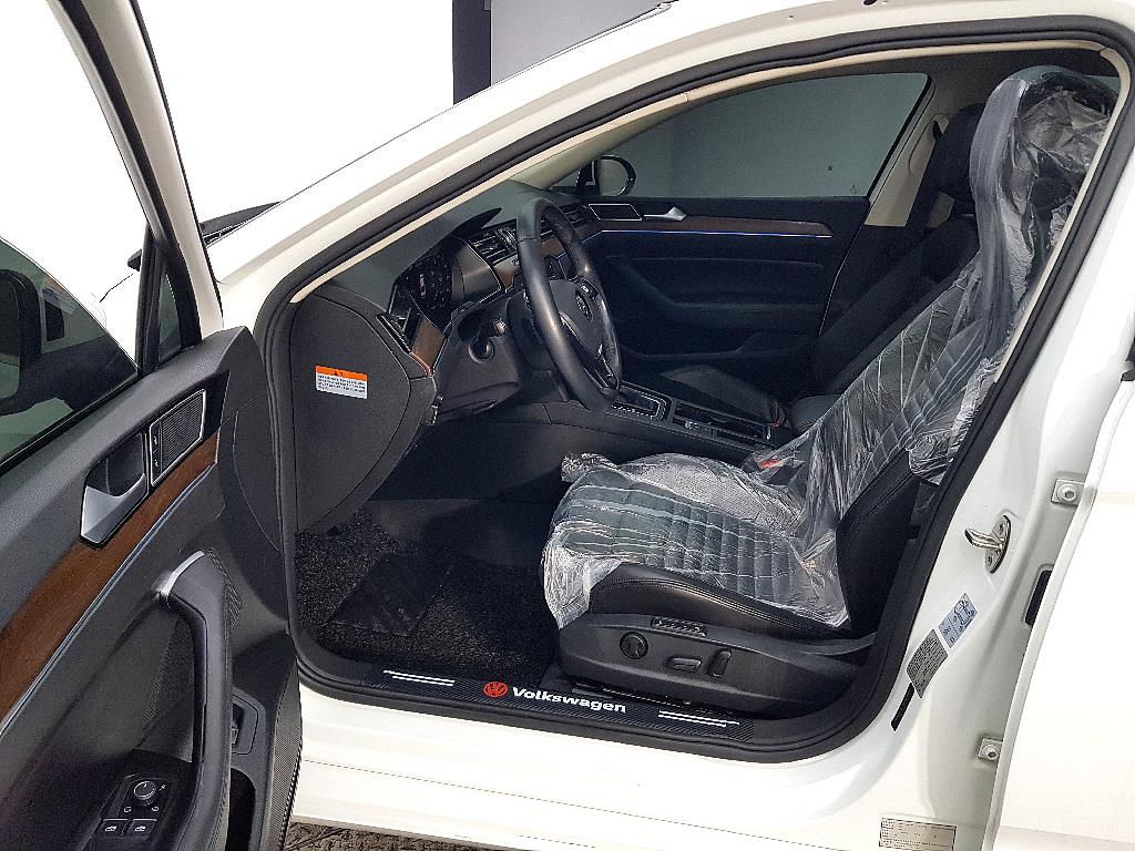 Volkswagen Passat - Vista 8