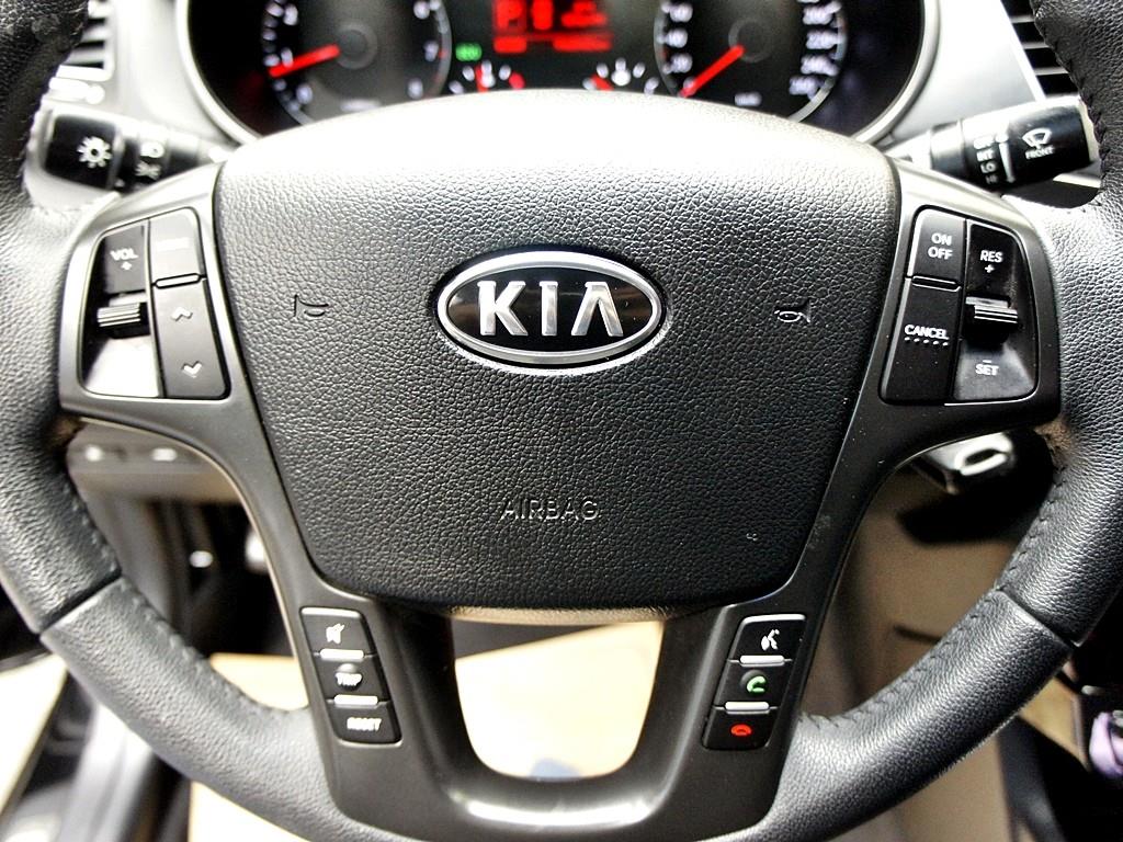 KIA K7 2012 Negro - Importación desde Corea - HF Imports Iquique - Foto 8