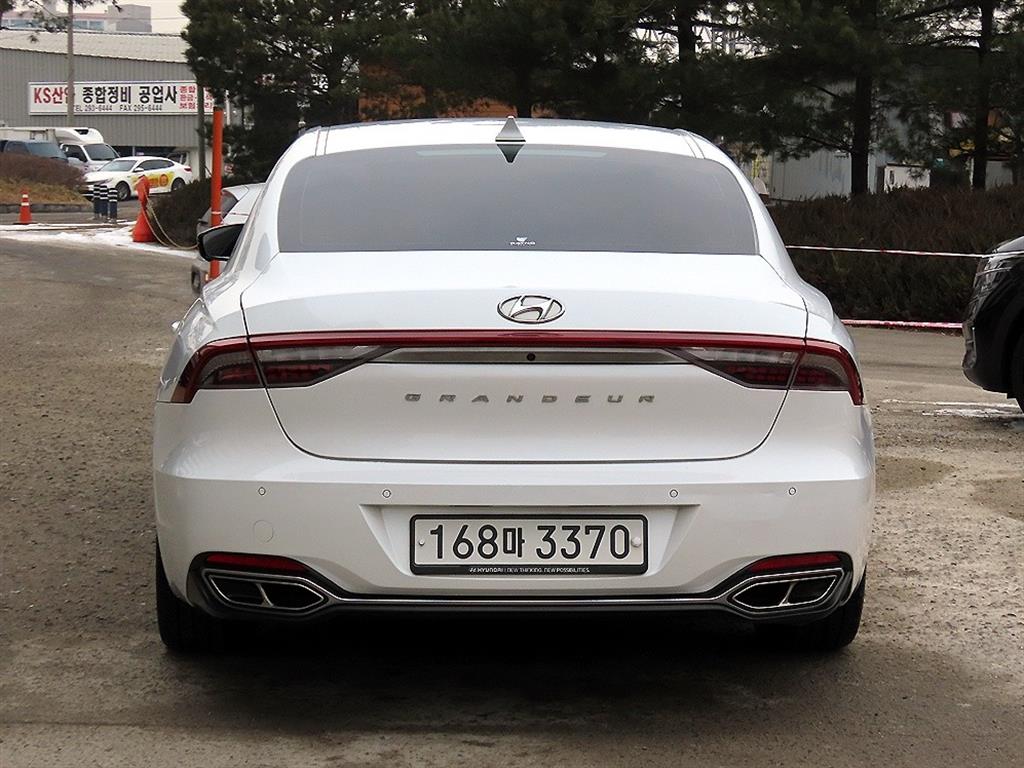 HYUNDAI Grandeur - Vista 4