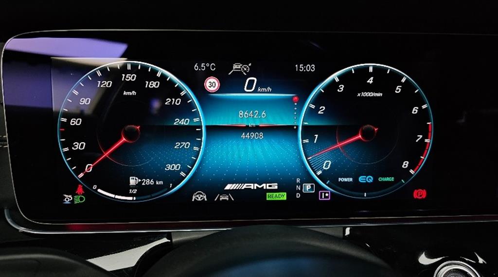 Mercedes Benz AMG GT - Vista 8