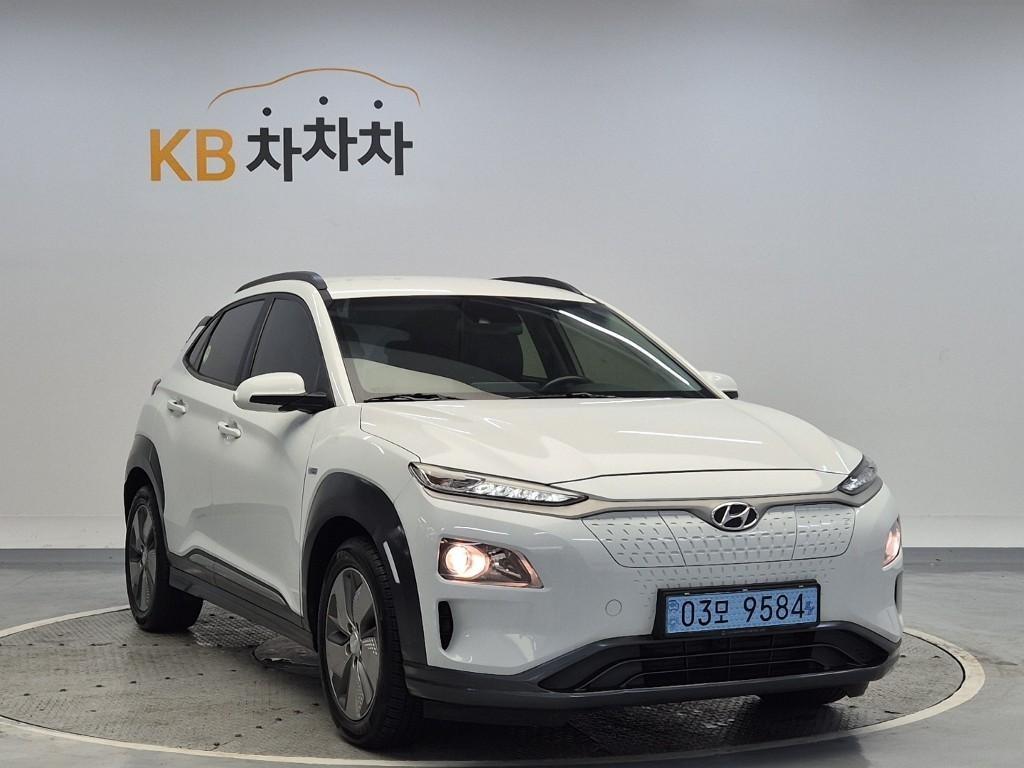 HYUNDAI Kona - Vista 4